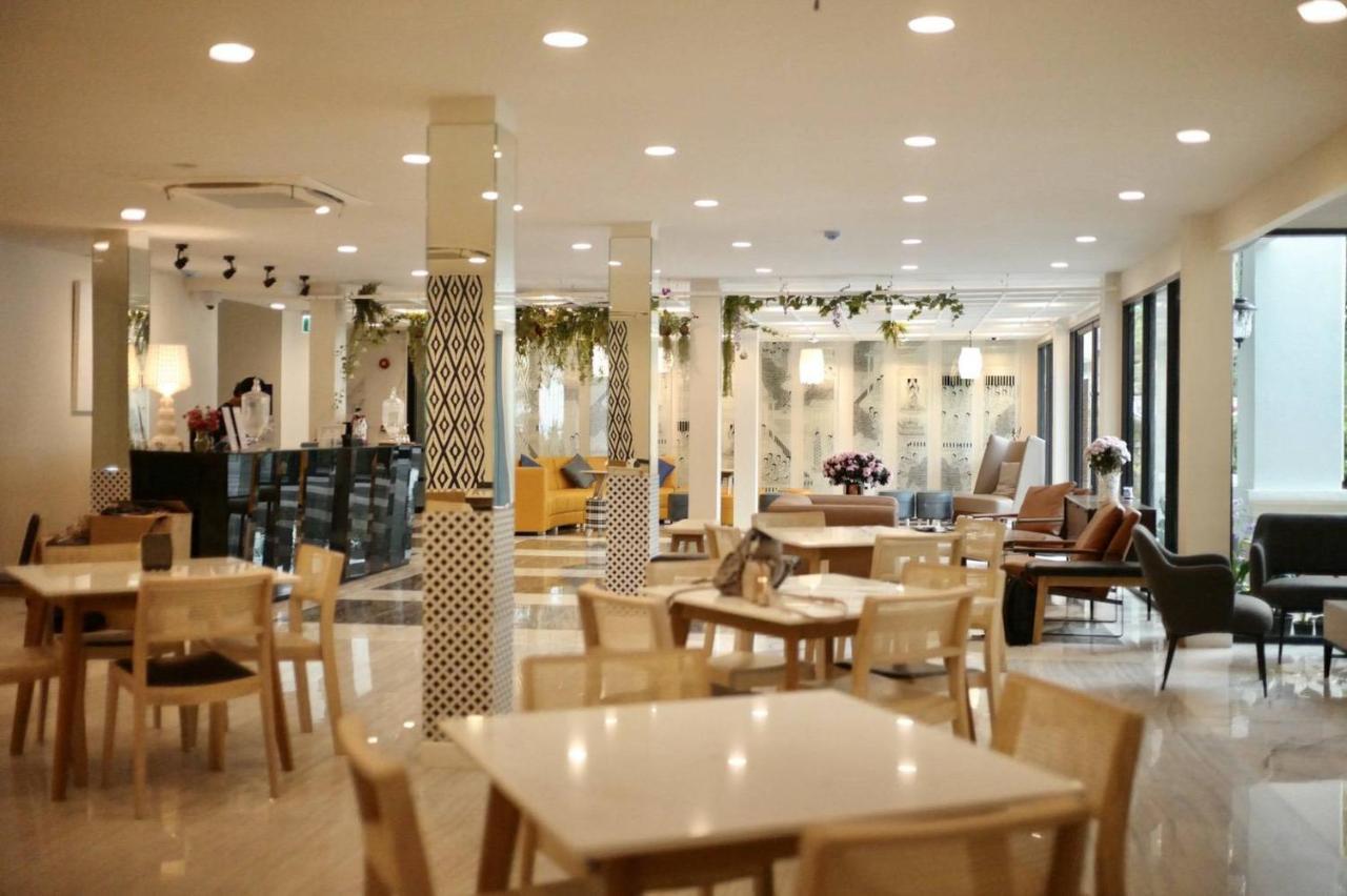 Ozone Hotel Samyan Bangkok Exteriör bild