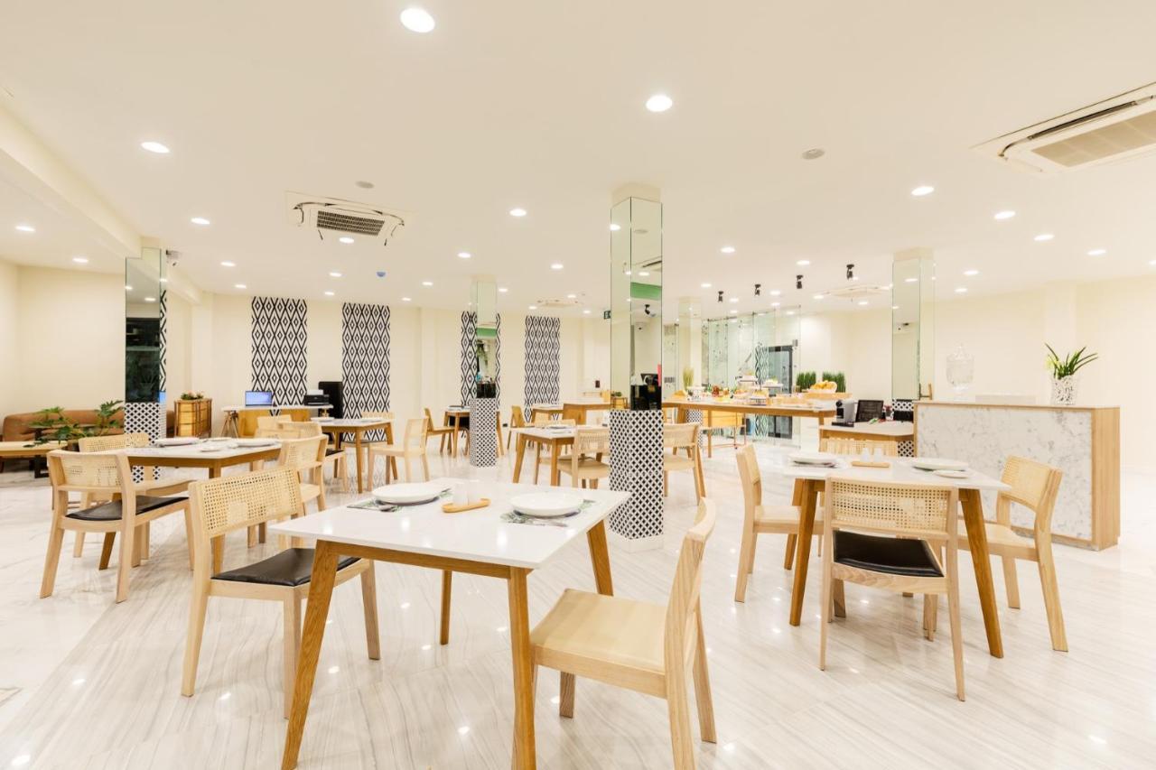 Ozone Hotel Samyan Bangkok Exteriör bild